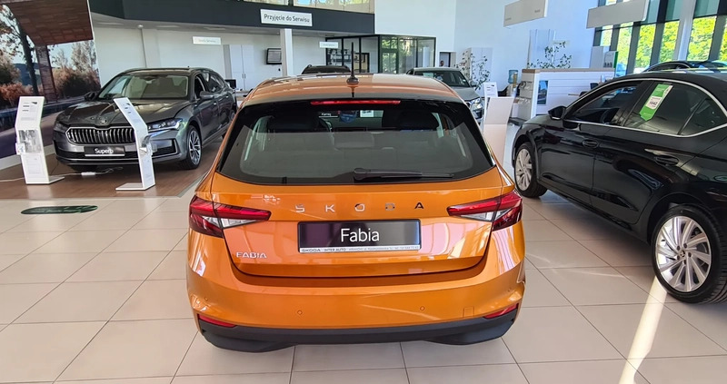 Skoda Fabia cena 89900 przebieg: 9, rok produkcji 2024 z Zabłudów małe 79